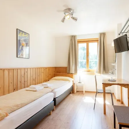 호스텔 바이 란돌린스