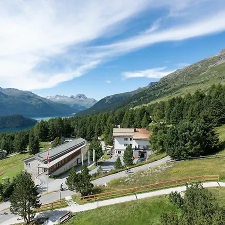 Hostel By Randolins Saint-Moritz