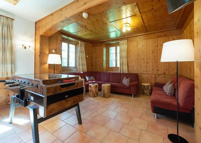 Auberge de jeunesse By Randolins Saint-Moritz