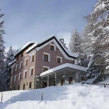 By Randolins Ostello Sankt Moritz