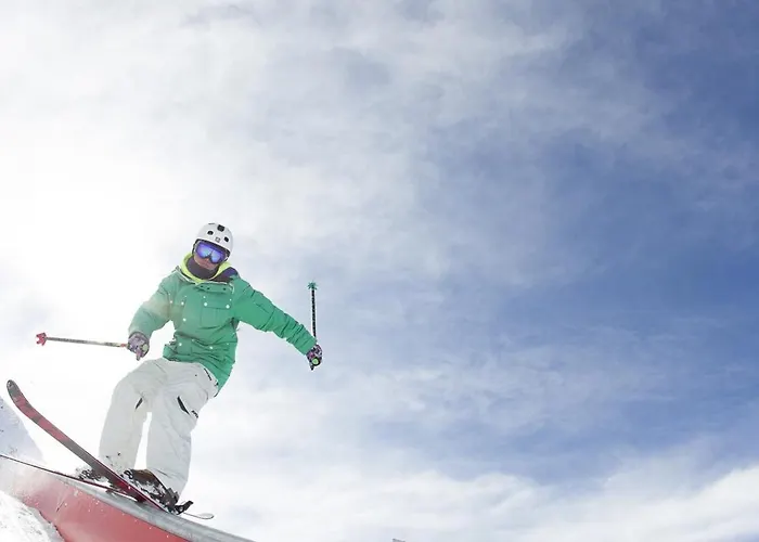 Auberge de jeunesse By Randolins *